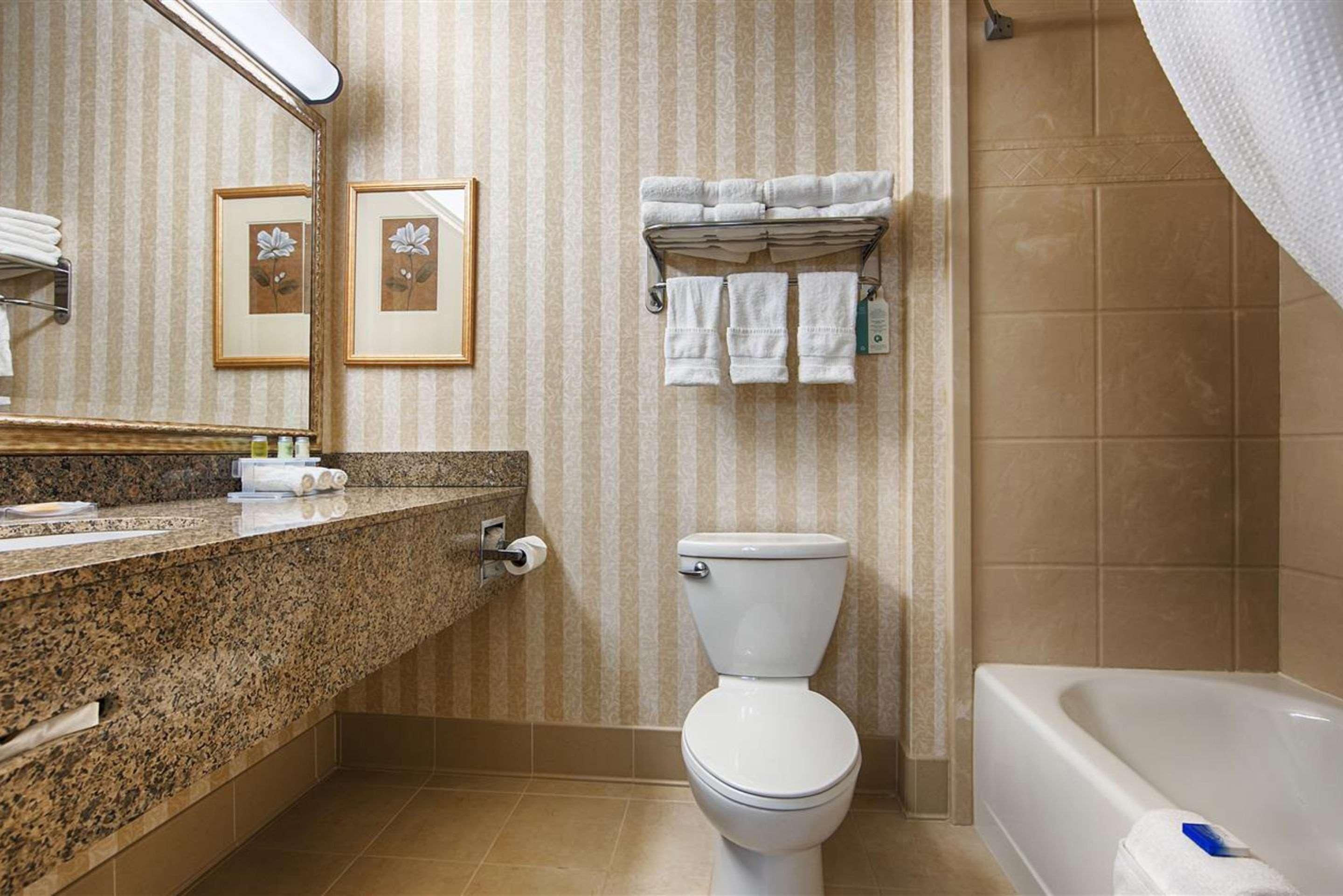Heritage Hotel And Suites Dickinson Eksteriør bilde