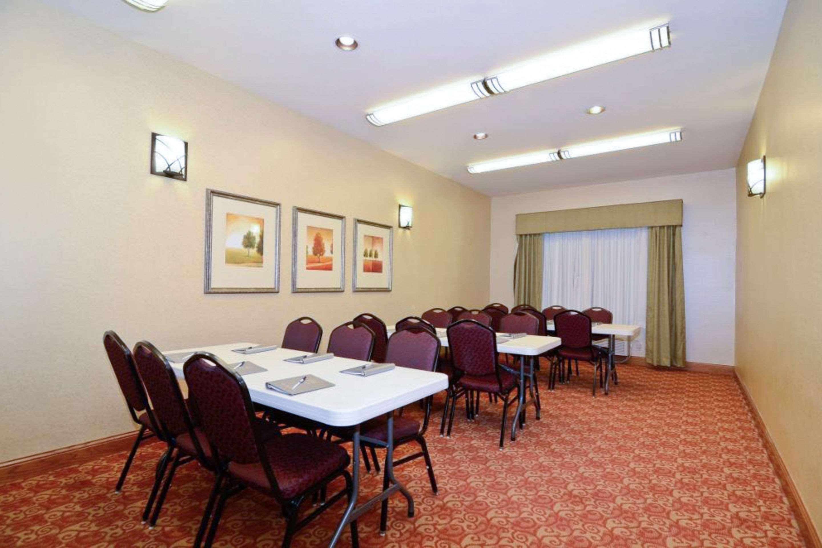 Heritage Hotel And Suites Dickinson Eksteriør bilde