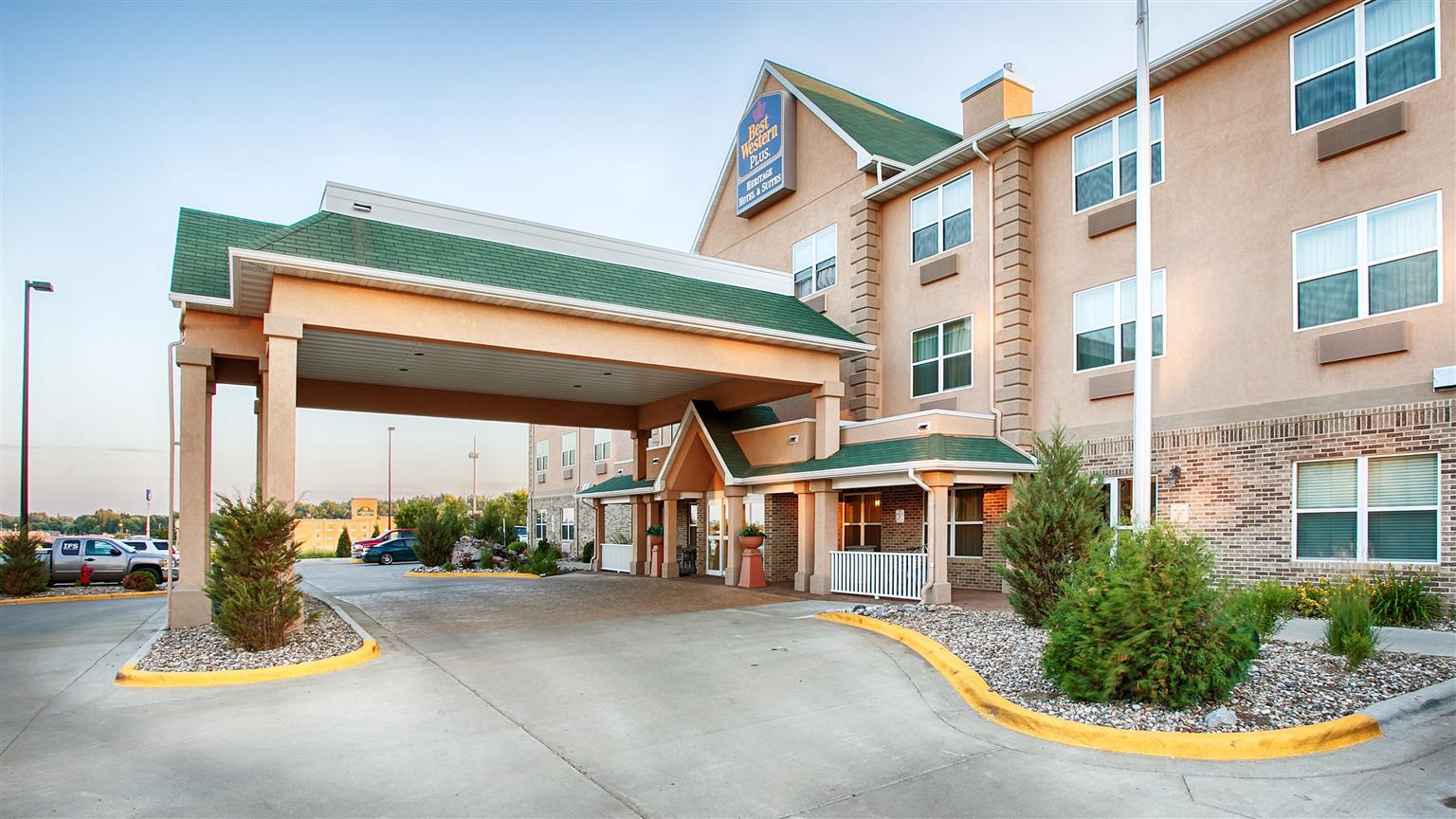 Heritage Hotel And Suites Dickinson Eksteriør bilde